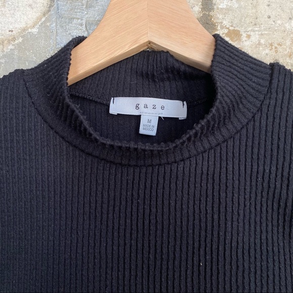 Black Ribbed Ruffled Hem MockNeck Short-Sleeve Tee - Picture 2 of 5